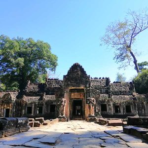 The Siem Reap Showcase Tour Package is the perfect way to experience the highlights of Siem Reap. Explore the floating villages, sunset by boat and much more