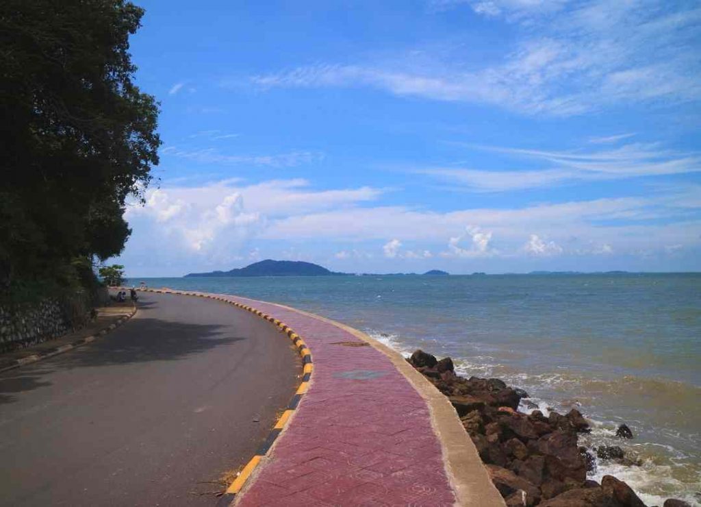 Kep Beaches Are Getting A Facelift. The costal road.