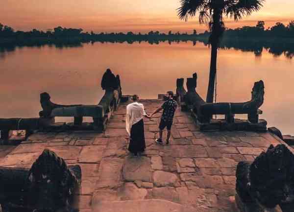 Day 3: Champaign Break & Angkor Temple Tour 