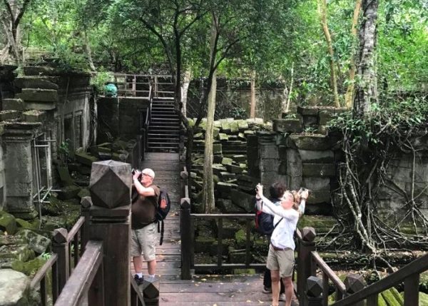 Beng Mealea was erected in a style more evocative of early Buddhist temples, indicating the lasting influence of ancient Indian culture on the Khmer Empire.